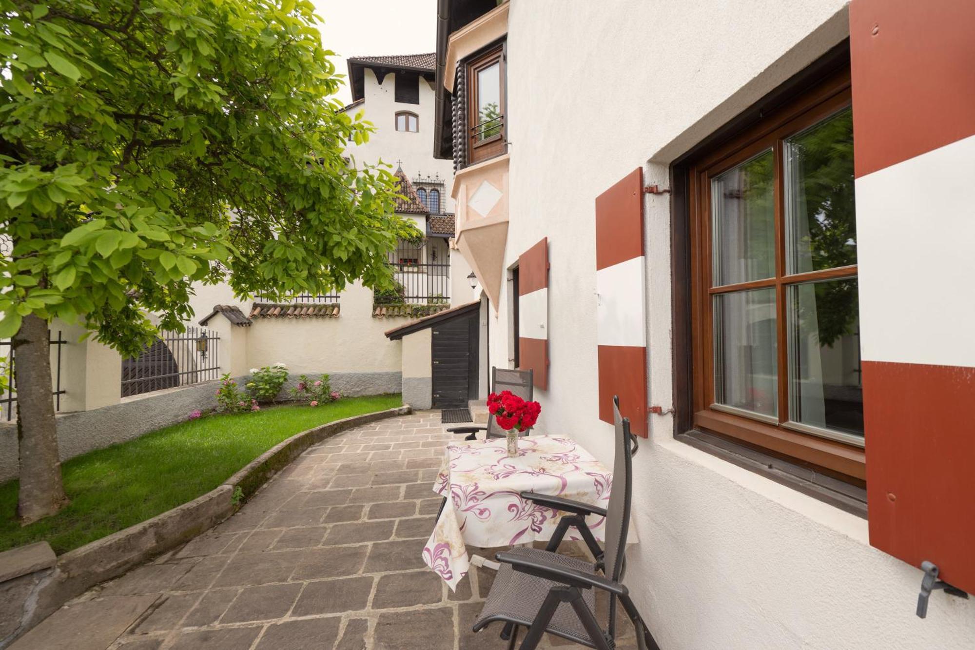 Apartments Schloss Paschbach Appiano Sulla Strada Del Vino Exteriér fotografie