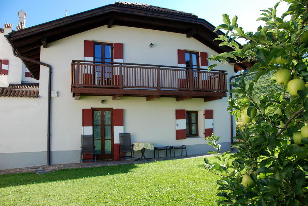 Apartments Schloss Paschbach Appiano Sulla Strada Del Vino Pokoj fotografie