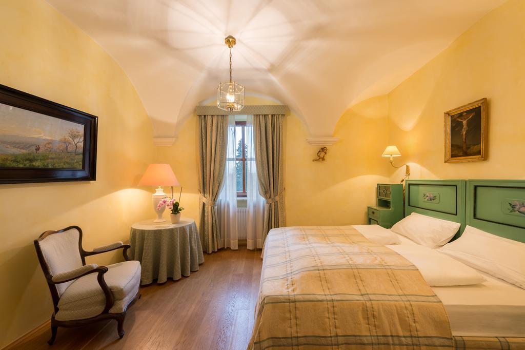 Apartments Schloss Paschbach Appiano Sulla Strada Del Vino Exteriér fotografie